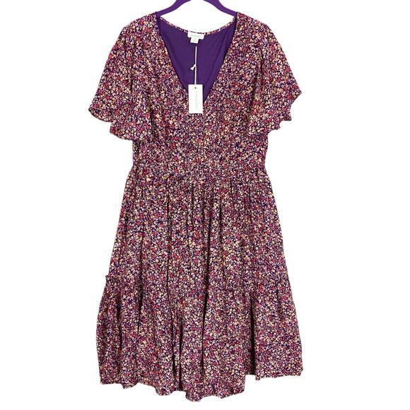 Sundance Dresses & Skirts - Sundance Floral Crepe Flutter Sleeves V Neck Dress Medium